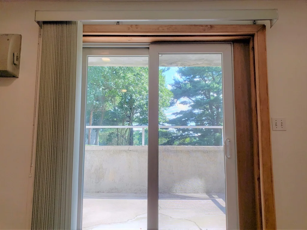 33 Jacqueline Rd, Waltham