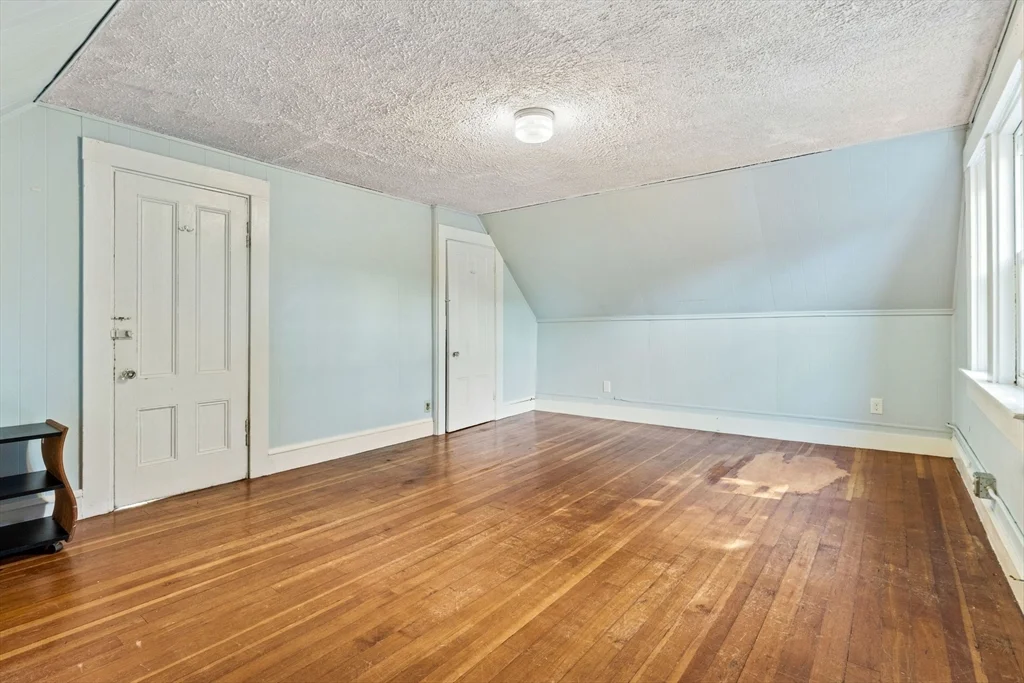 16 Edwin St, Brookline