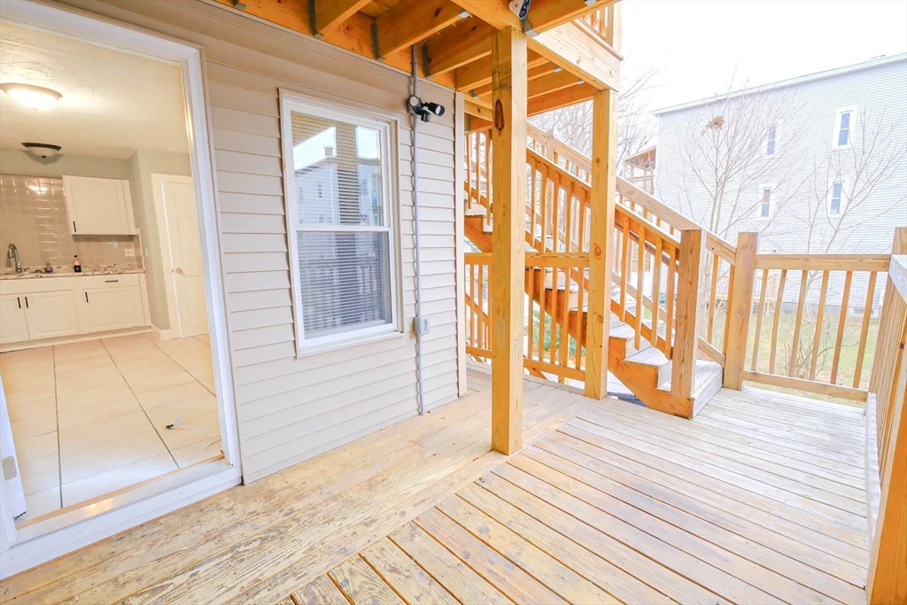 105 Clarendon St, Fitchburg