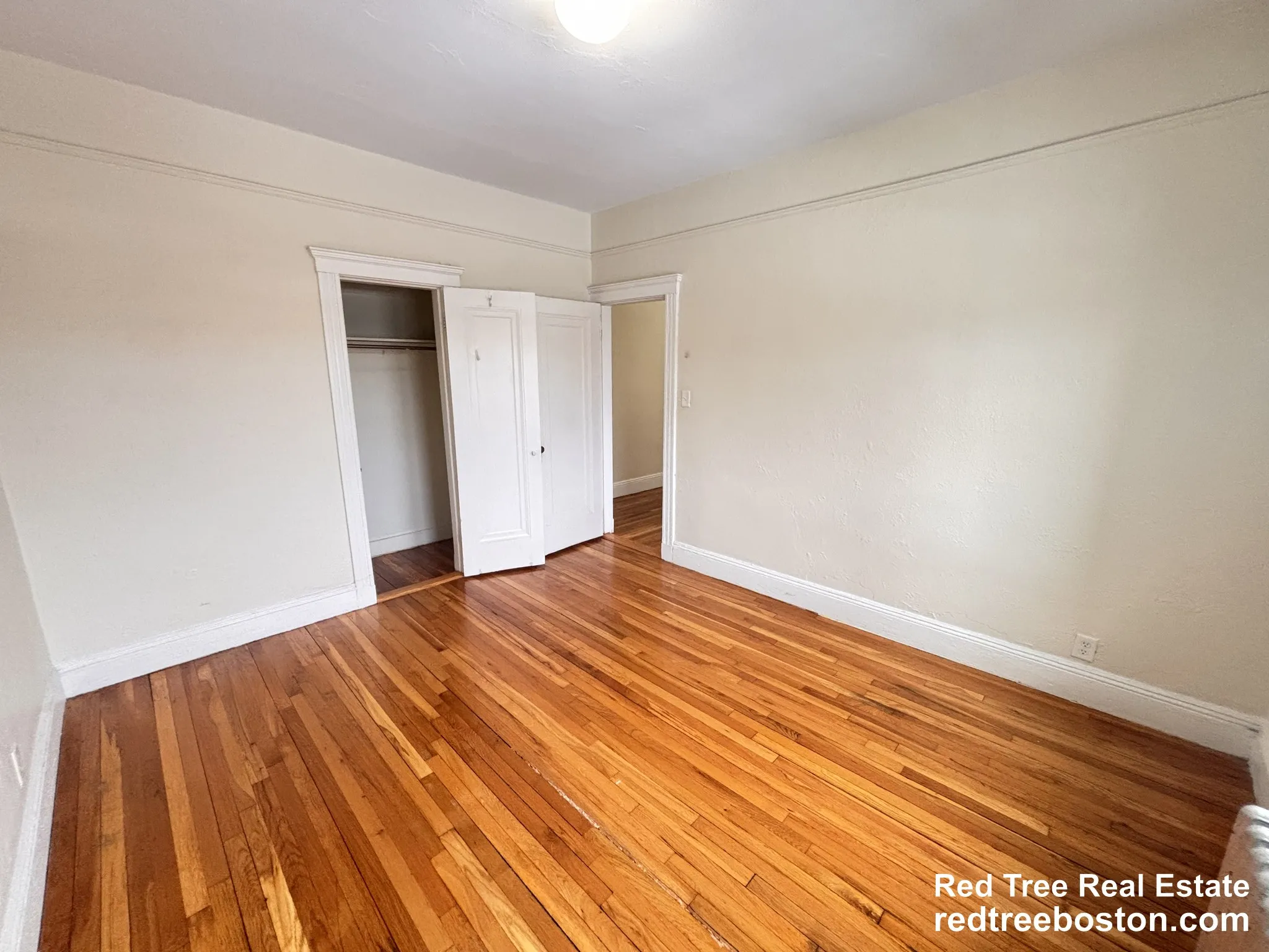 1687 Commonwealth Ave, Brighton