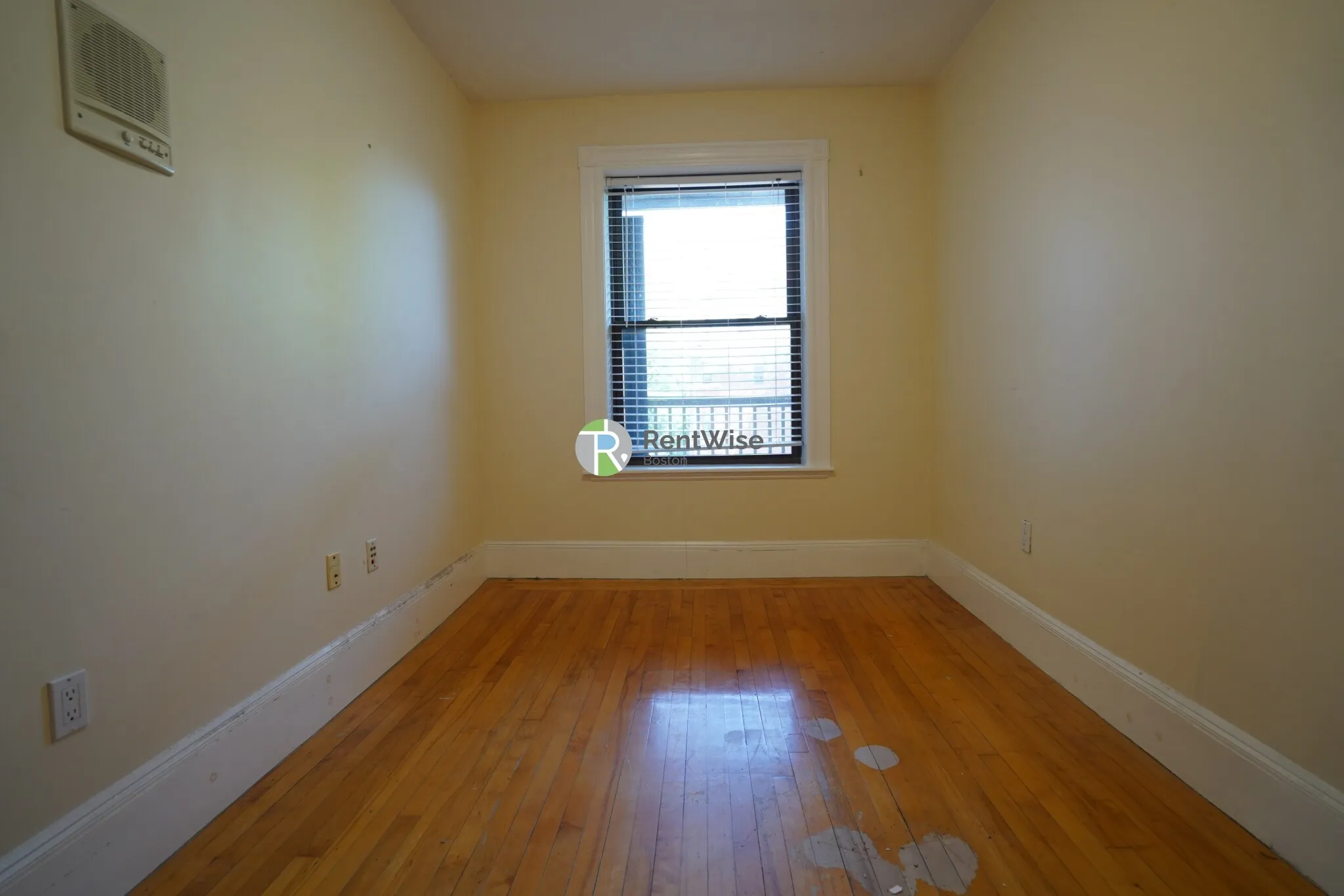 12 Dean Rd, Brookline