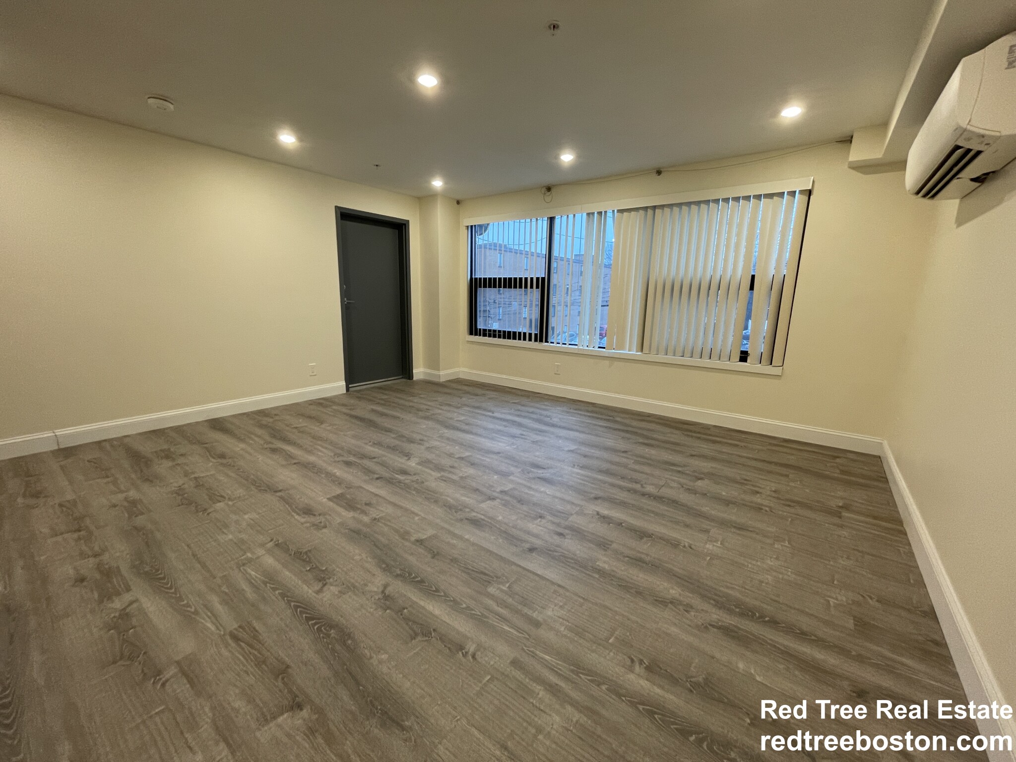 1028 Commonwealth Ave, Boston