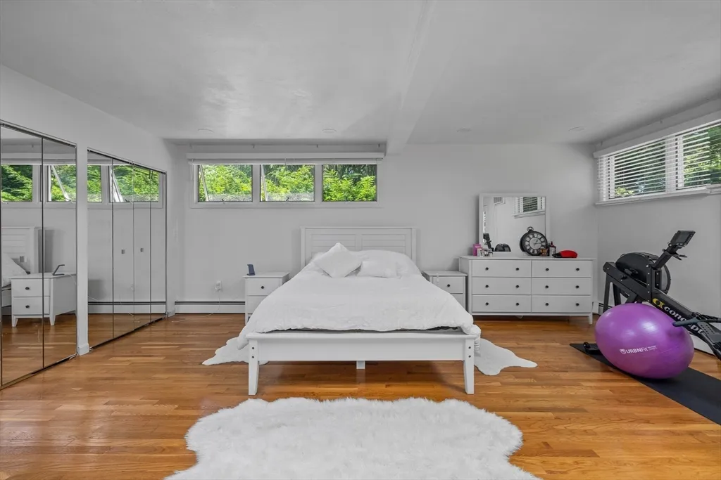 11 Patterson Rd, Lexington