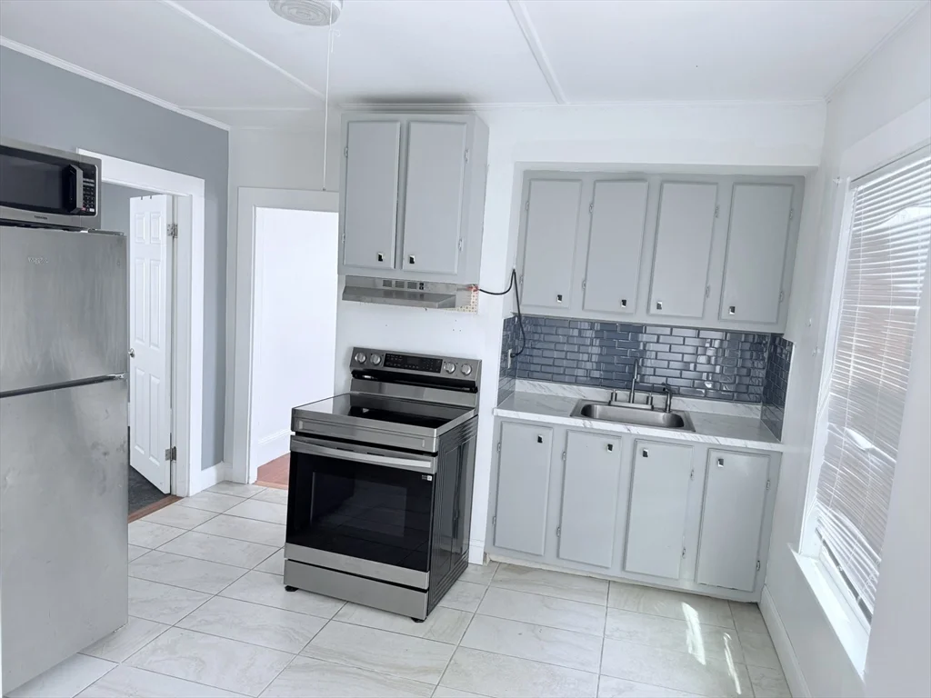 582 Eastern Ave, Lynn
