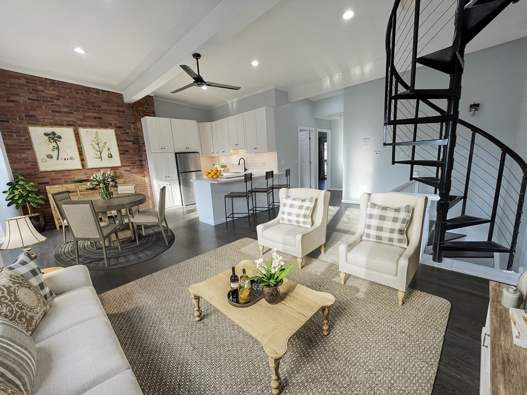 285 Dorchester St, South Boston