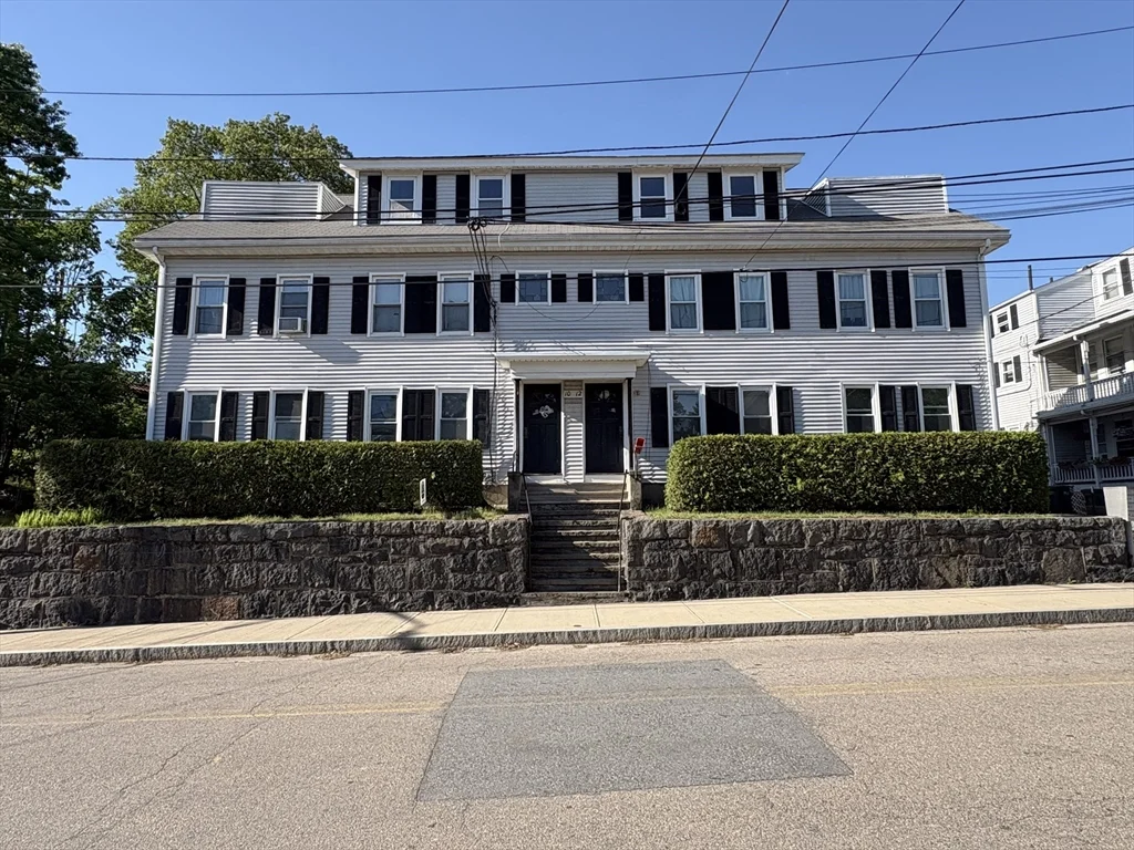 12 Capron St, Attleboro