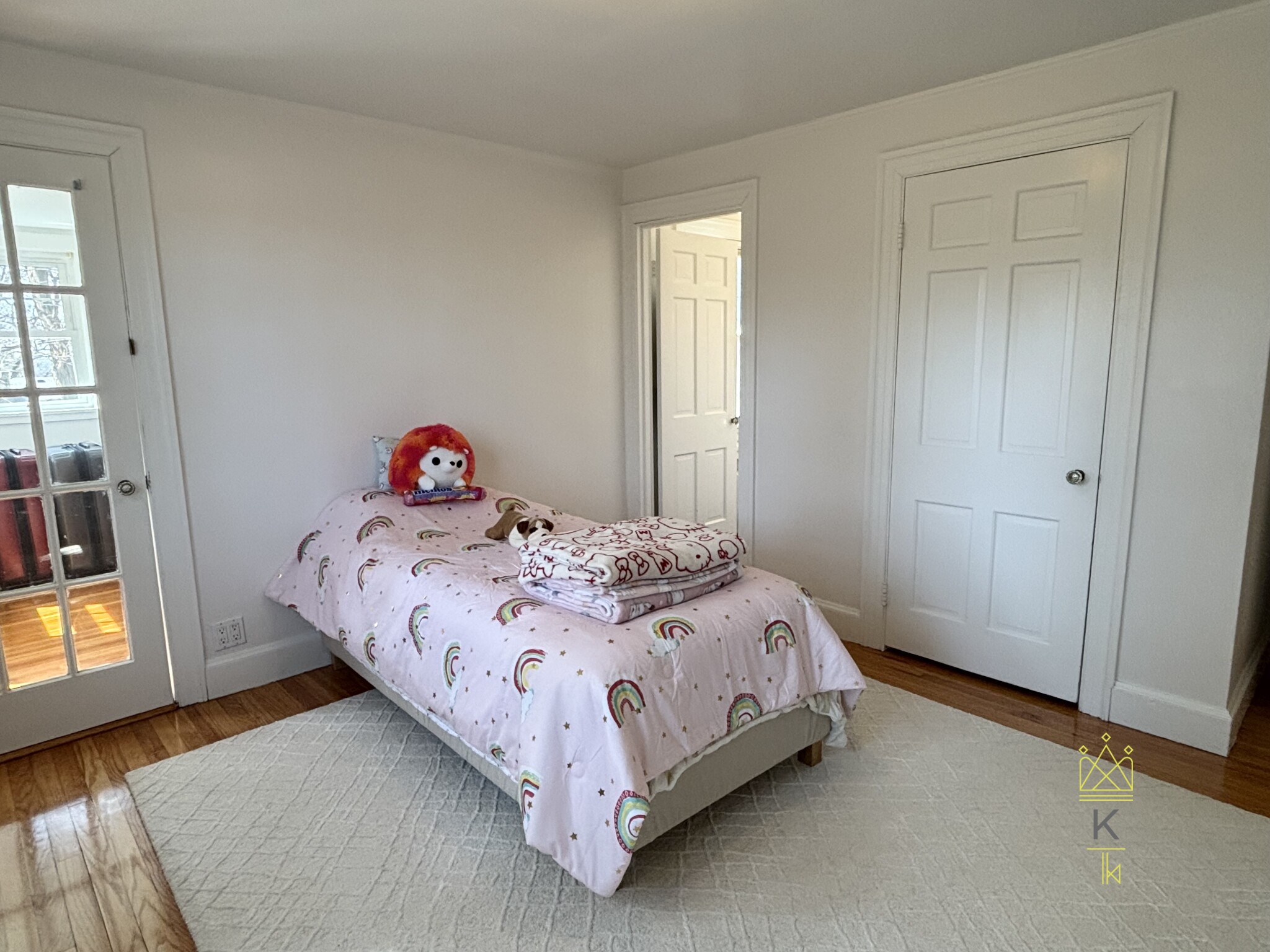 198 Wolcott Rd, Chestnut Hill