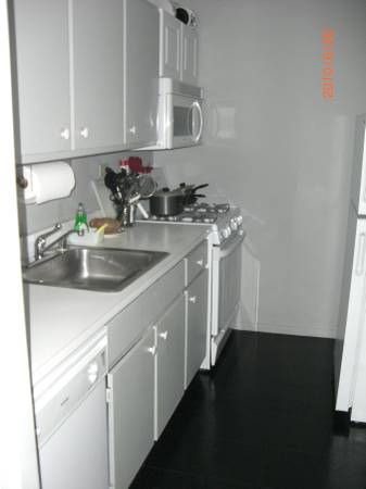 9 Hawthorne Pl, West End