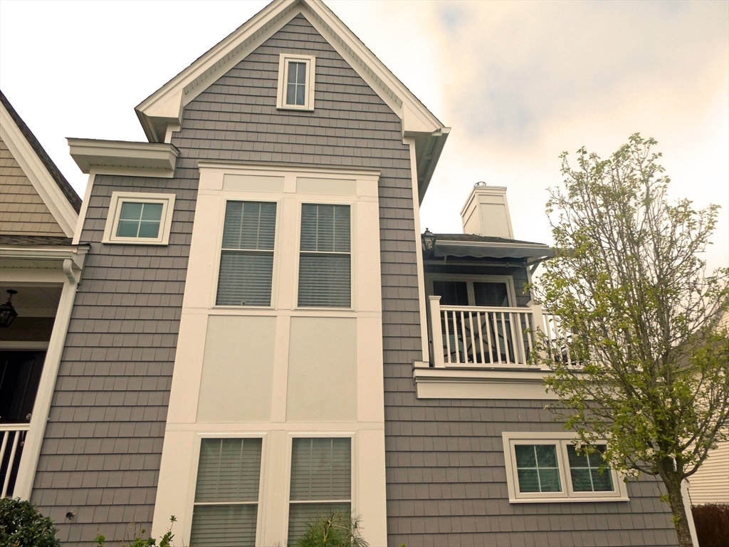 26 Daisy Ln, Plymouth