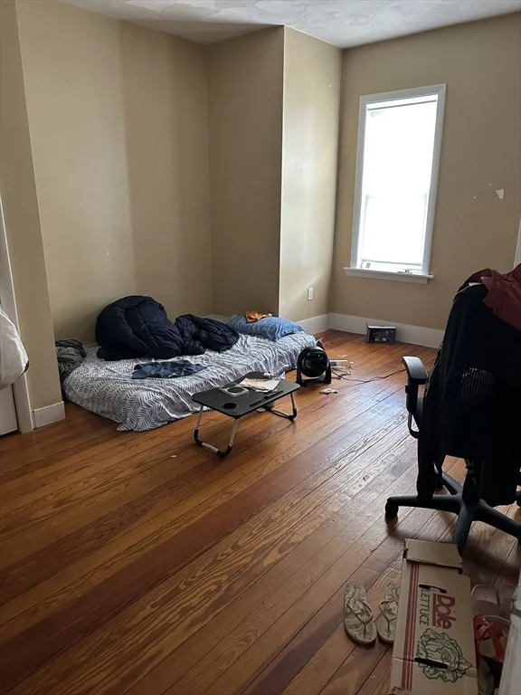 5 Lowden, Powder House Square