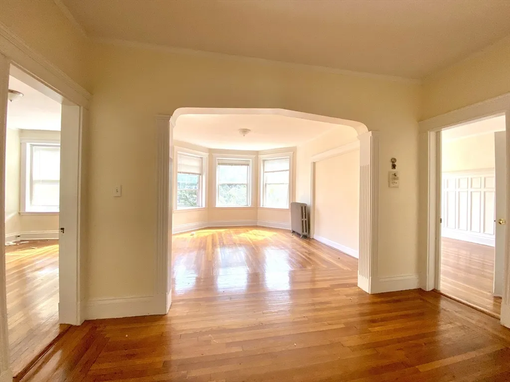 144 Coolidge St, North Brookline