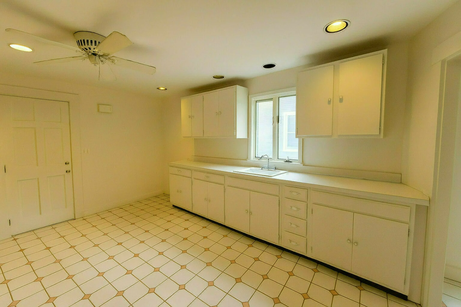 47 Chapman St, Watertown