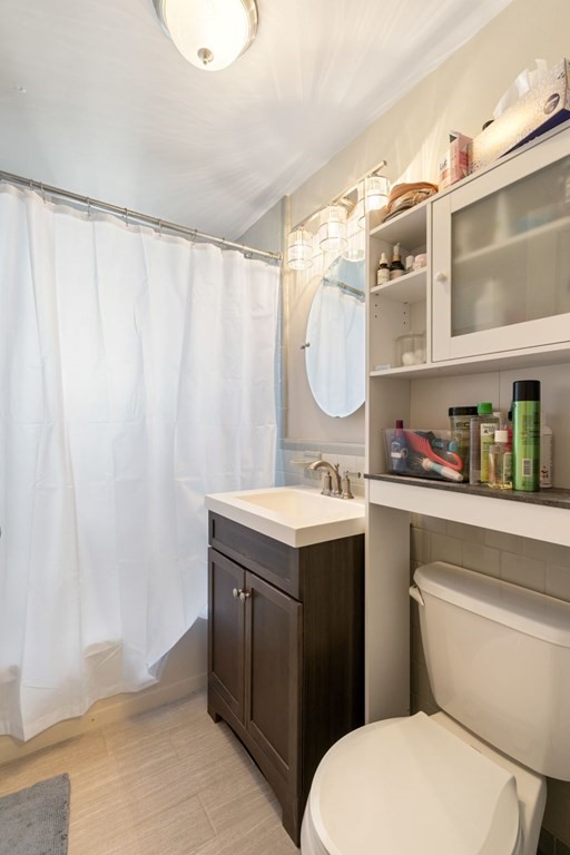 988 Memorial Dr, Harvard Square