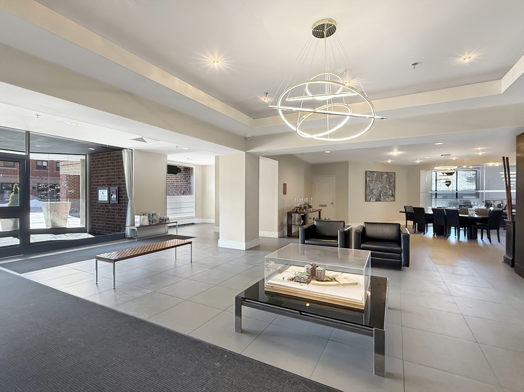 15 N Beacon St, Allston