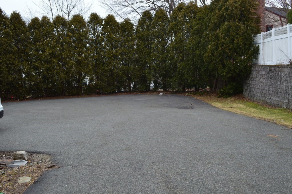 2 Turning Mill Ln, Quincy