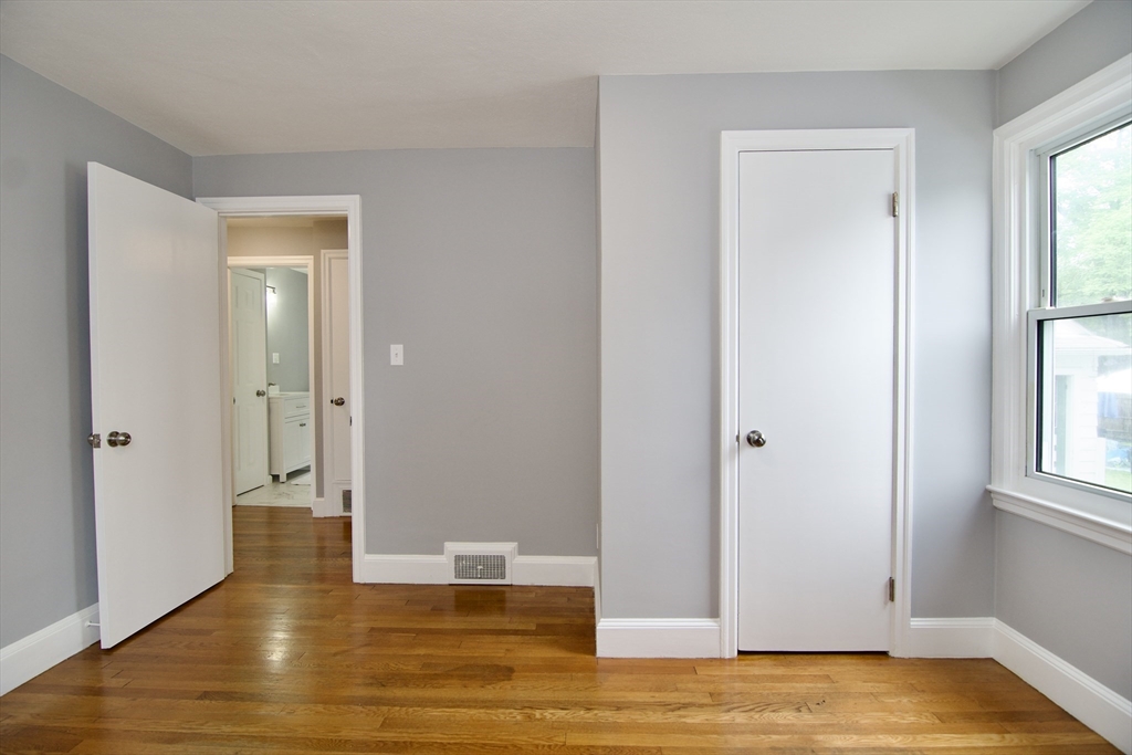 63 Grandview St, East Forest Park