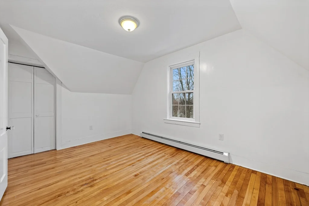 656 Grove St, Worcester