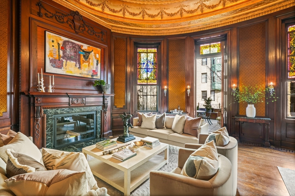 409 Commonwealth Ave, Back Bay