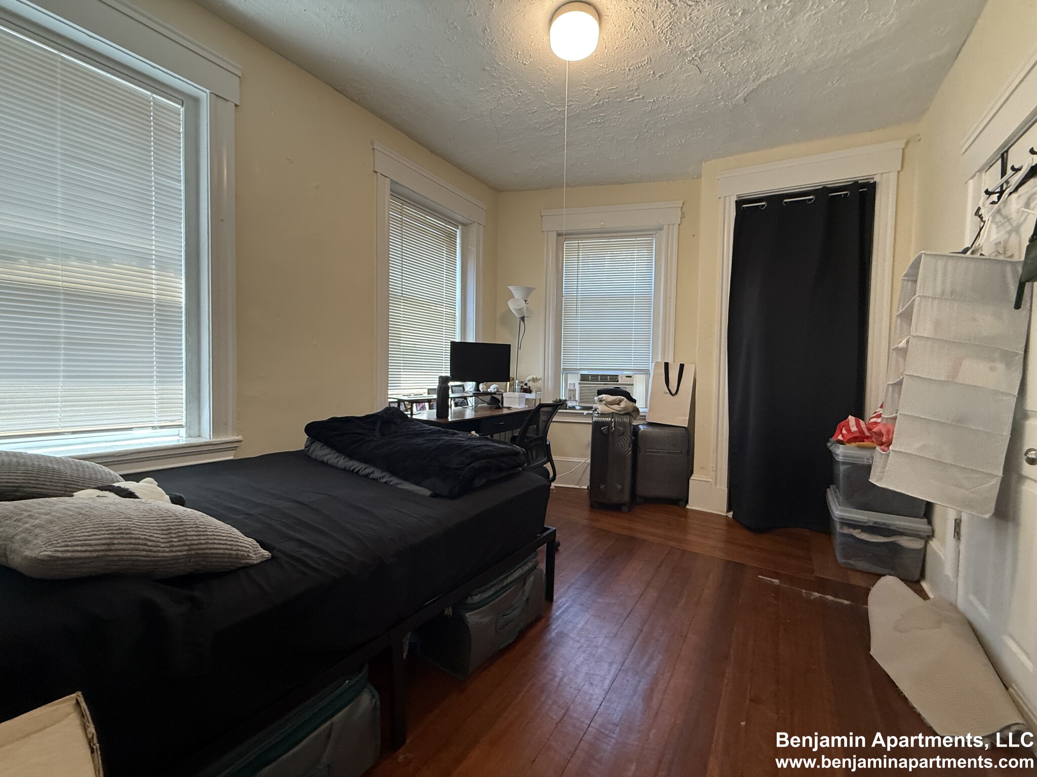 895 Huntington Ave, Mission Hill