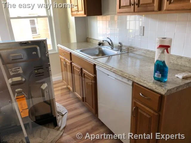 61 Bishop Allen Dr, Central Square