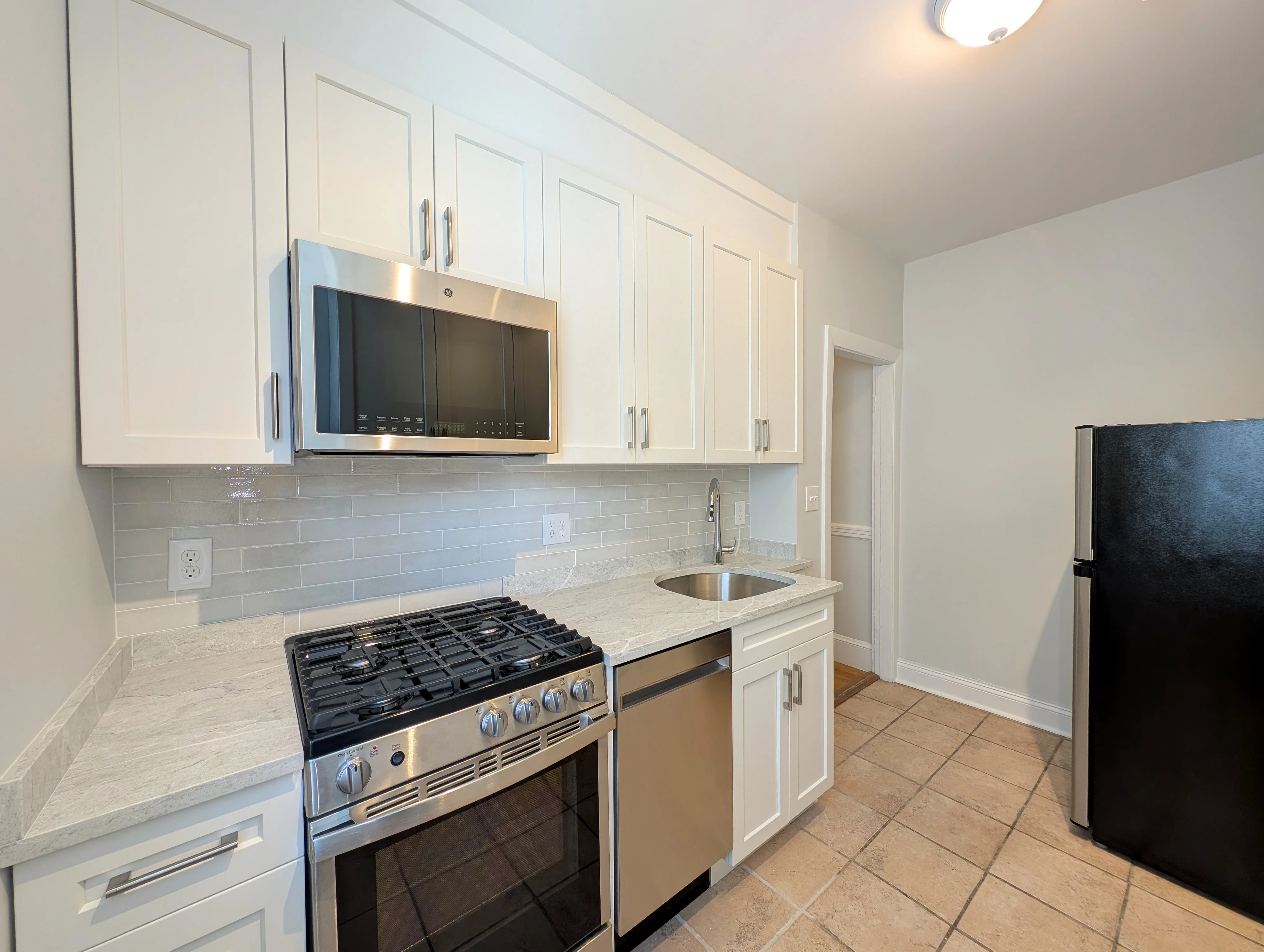 69 Raymond Ave, West Somerville