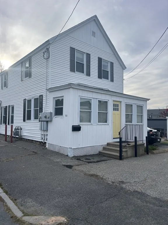 11 2nd St, North Andover