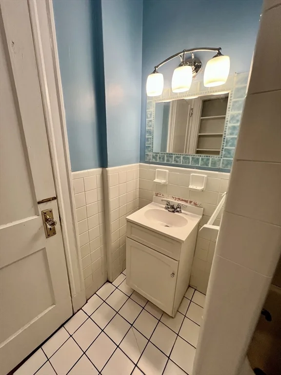 138 Fuller St, Coolidge Corner