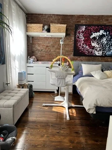 4 Centre Pl, Roxbury