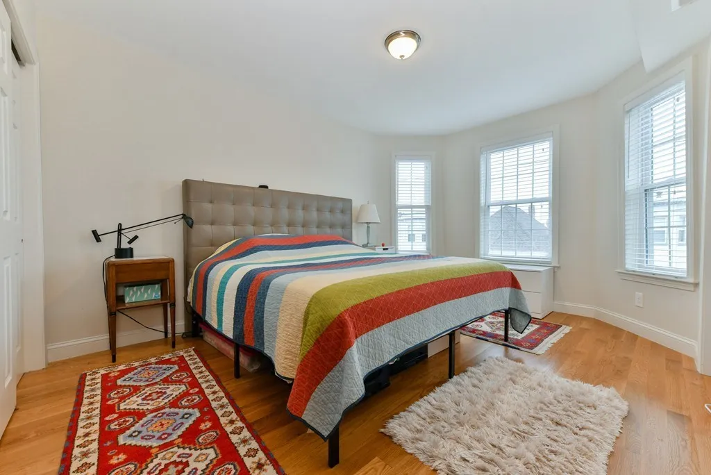 230 Saratoga St, East Boston