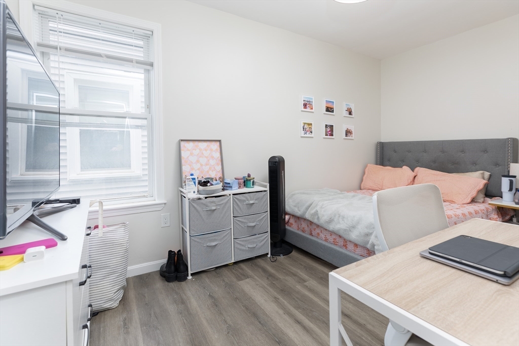 100 H St, South Boston