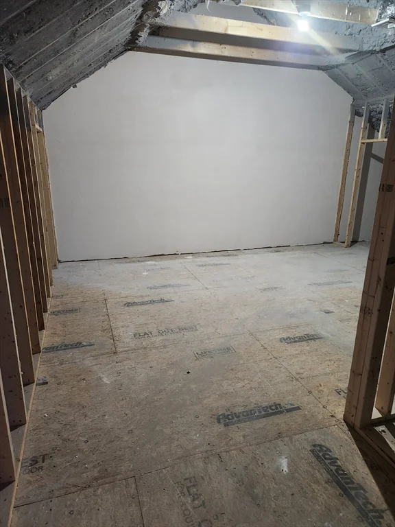 30 Four Seasons Dr, Hampstead