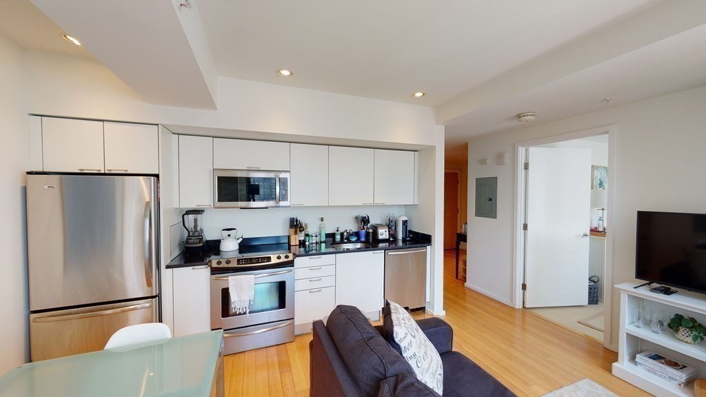 2 Earhart St, East Cambridge