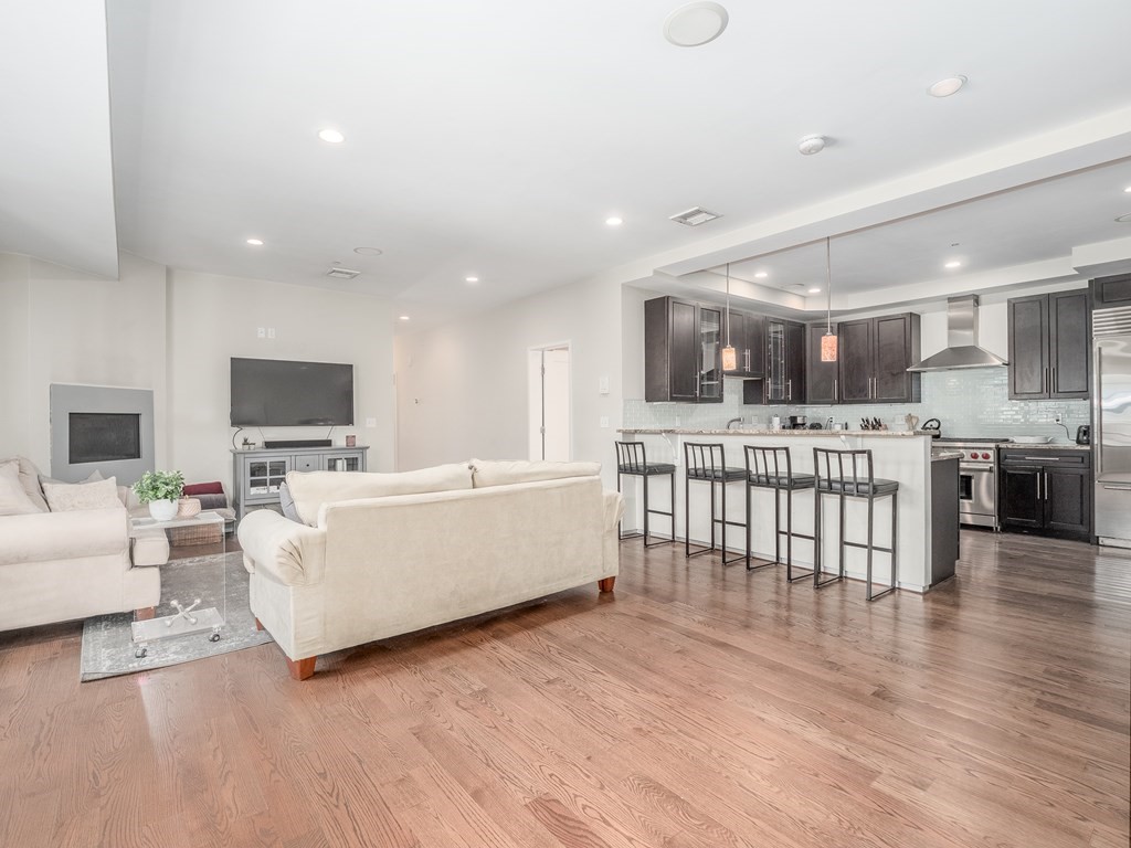 350 West Broadway, South Boston