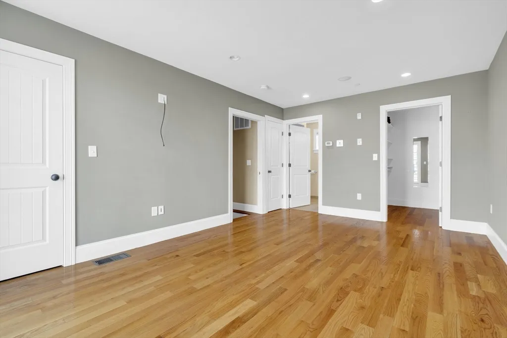 83 Dresser St, South Boston