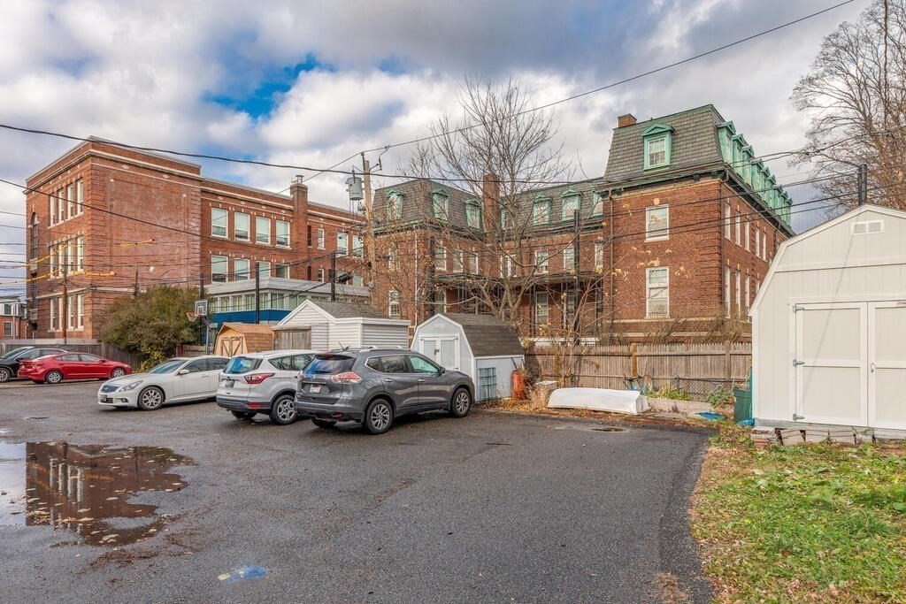 16 Roseclair St, Dorchester