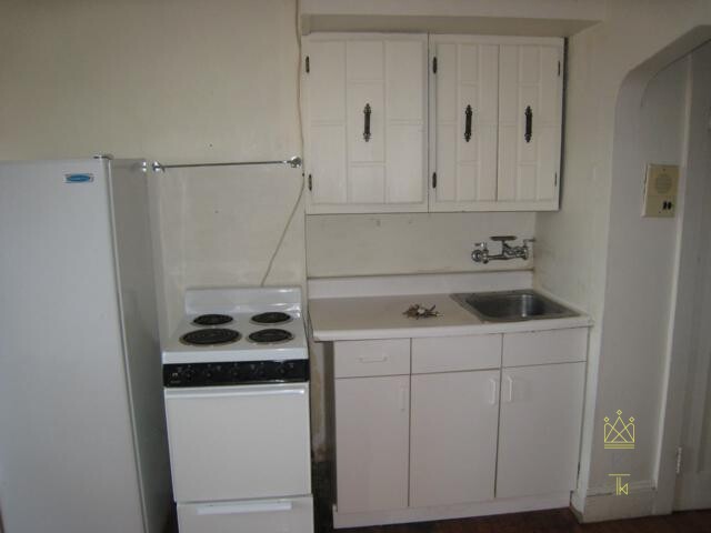 70 Strathmore Rd, Brighton