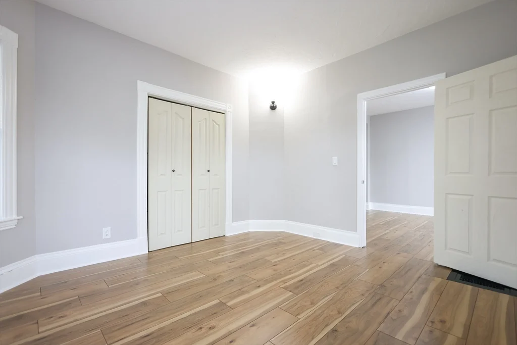 31 Graham St, Quincy