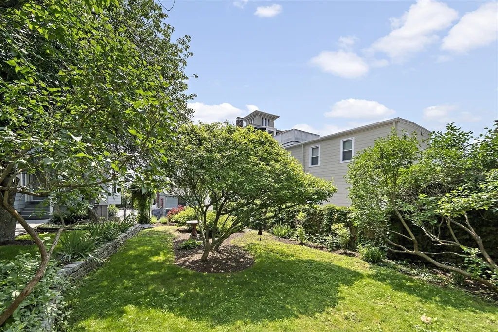 38 Spring, Spring Hill