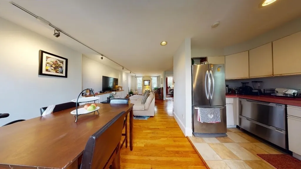 408 Sumner St, East Boston