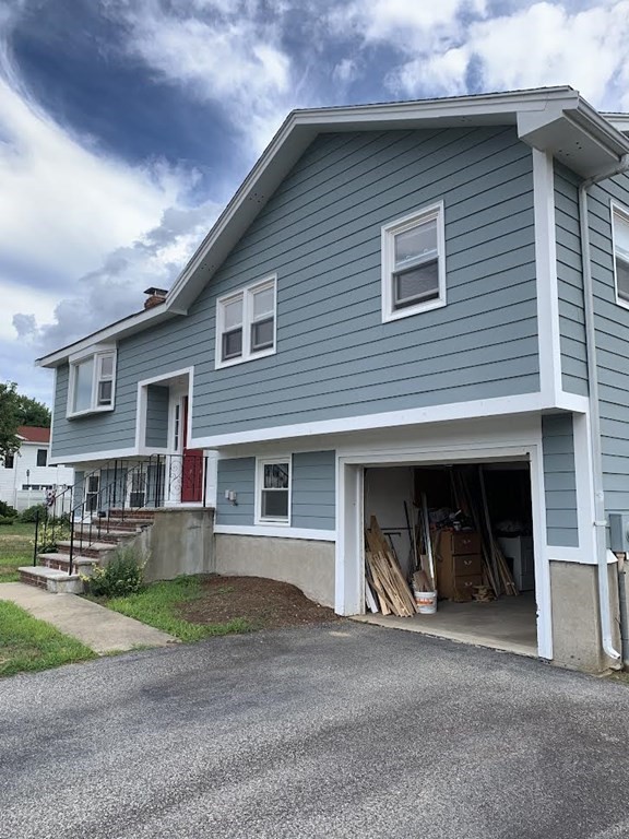 7 Heritage Way, Burlington