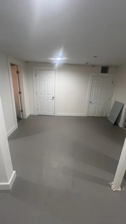 14 Humboldt Pl, South Boston