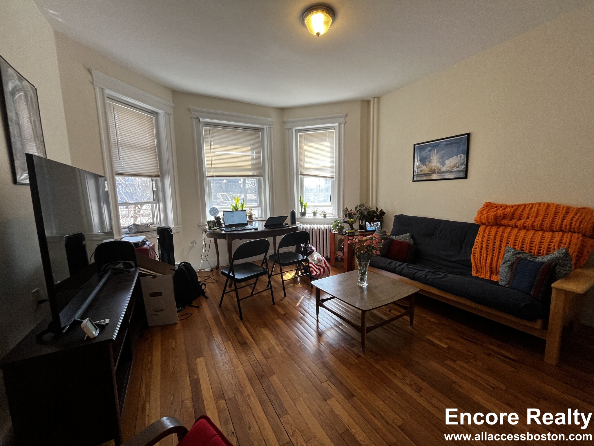 1637 Commonwealth Ave, Brighton