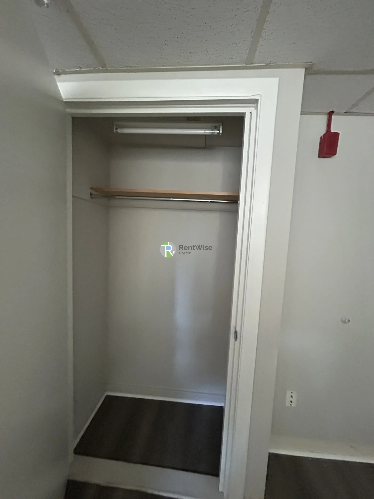 6 Saint Mark St, Jamaica Plain