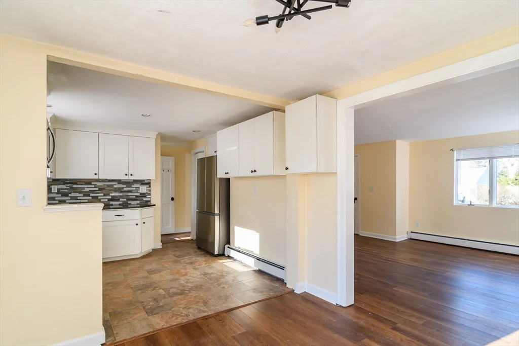 10 Spring Valley Rd, Natick