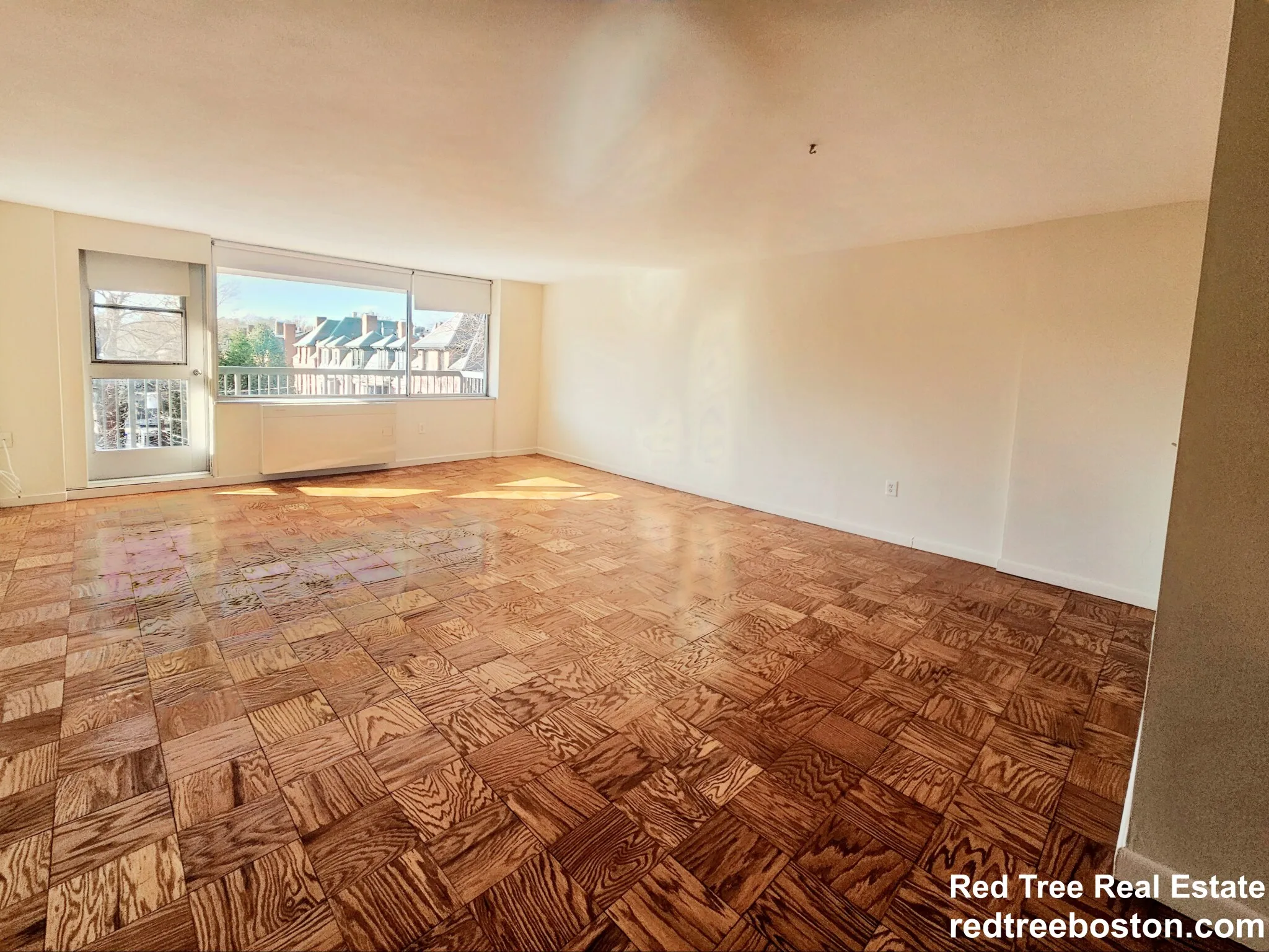 101 Monmouth St, Longwood