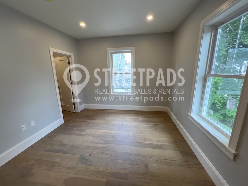 51 Fairbanks St, Brighton