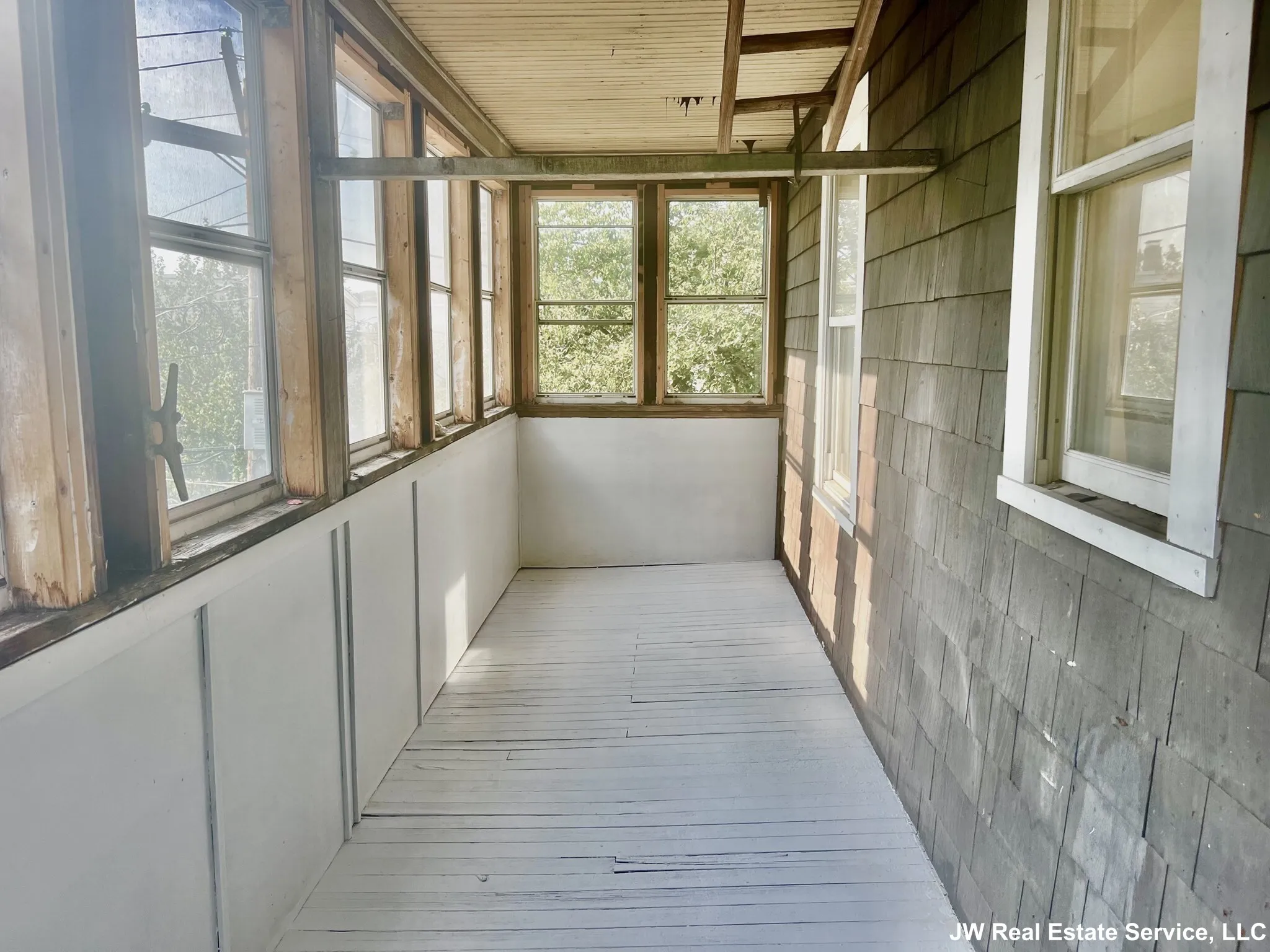 5 Magnus Ave, Ward Two