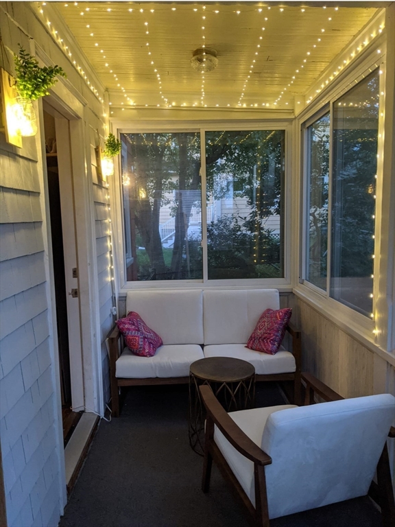 15 Sunset Rd, Watertown