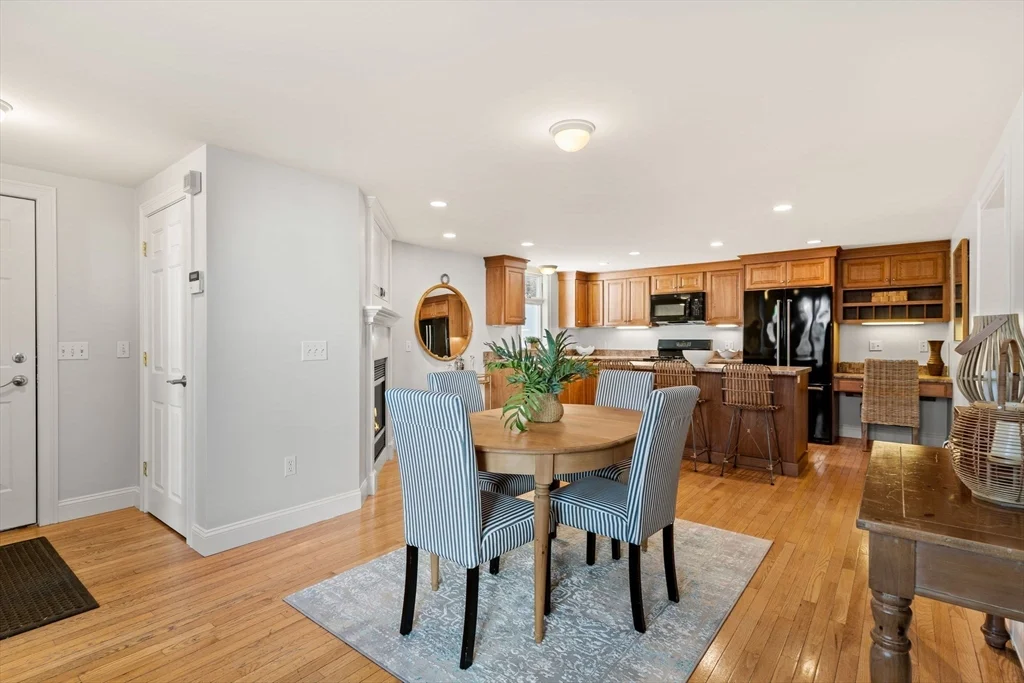 452 Main St, Amesbury