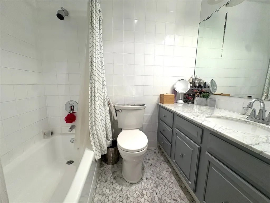 12 Cumberland St, Back Bay